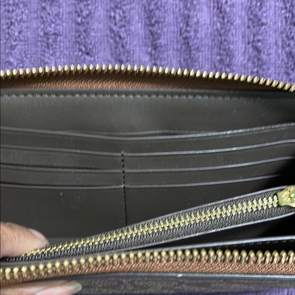 Coach Brown and Tan Hobo Bag 💼 with Matching Wallet - Picture 11 of 13